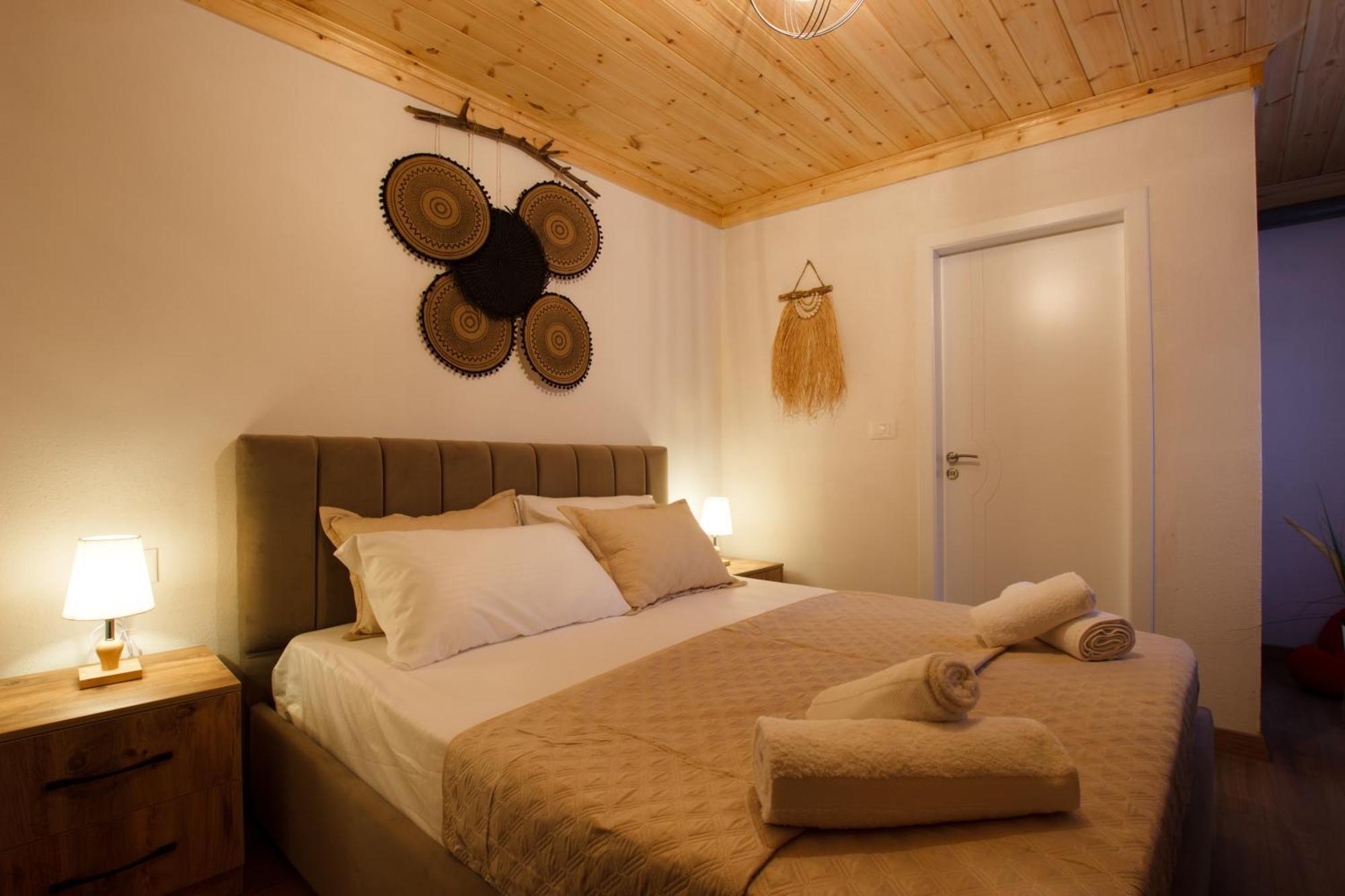 Guva Guest House Gjirokaster Bagian luar foto